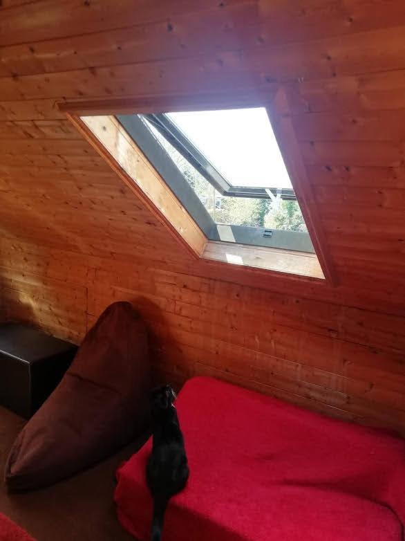 Cozy Loft In Bushey, 20 Mins By Train To Euston London Apartment Exterior photo