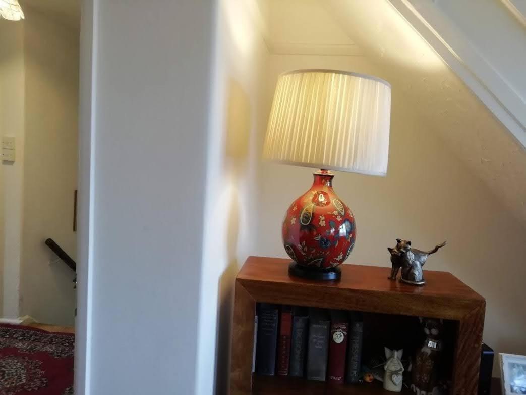 Cozy Loft In Bushey, 20 Mins By Train To Euston London Apartment Exterior photo